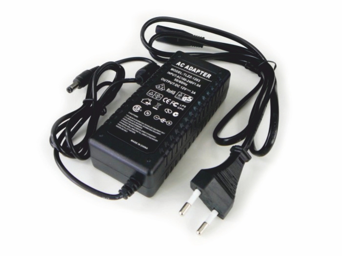 napájecí zdroj zásuvkový 60W-12V